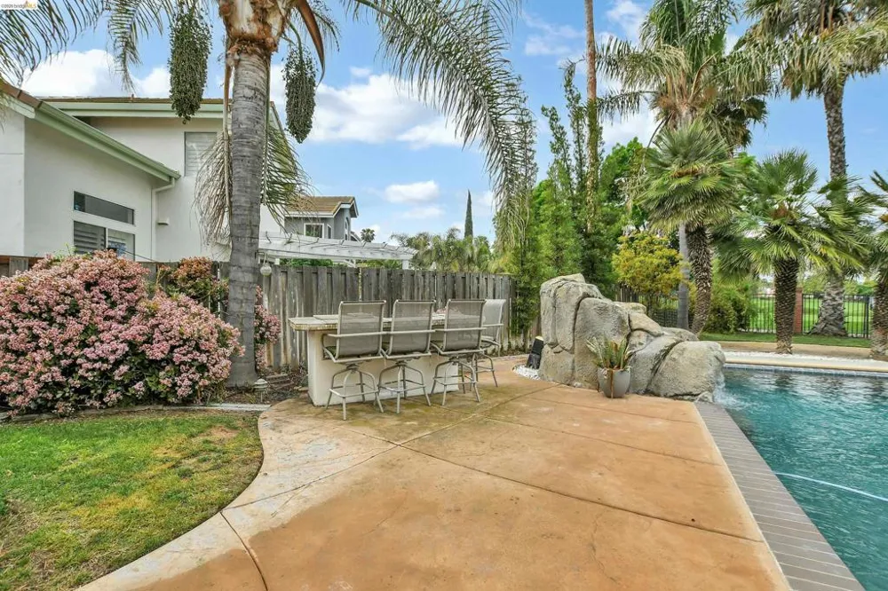 5460 Azure Ct Discovery Bay, CA 94505