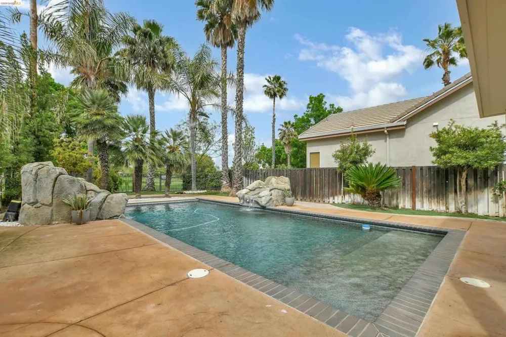 5460 Azure Ct Discovery Bay, CA 94505