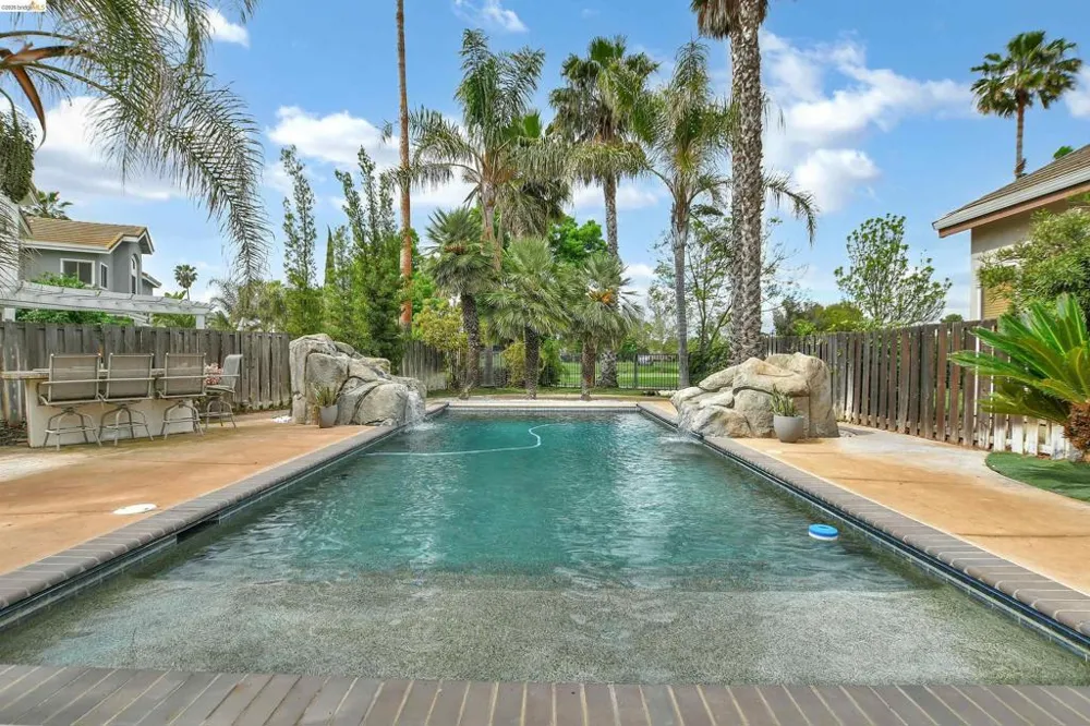 5460 Azure Ct Discovery Bay, CA 94505