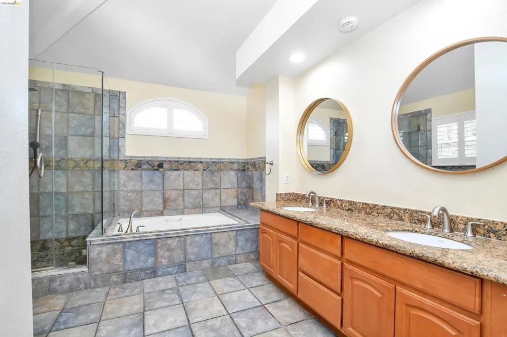 5460 Azure Ct Discovery Bay, CA 94505