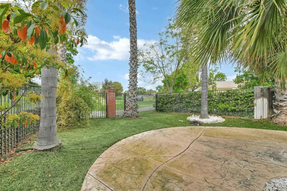 5460 Azure Ct Discovery Bay, CA 94505