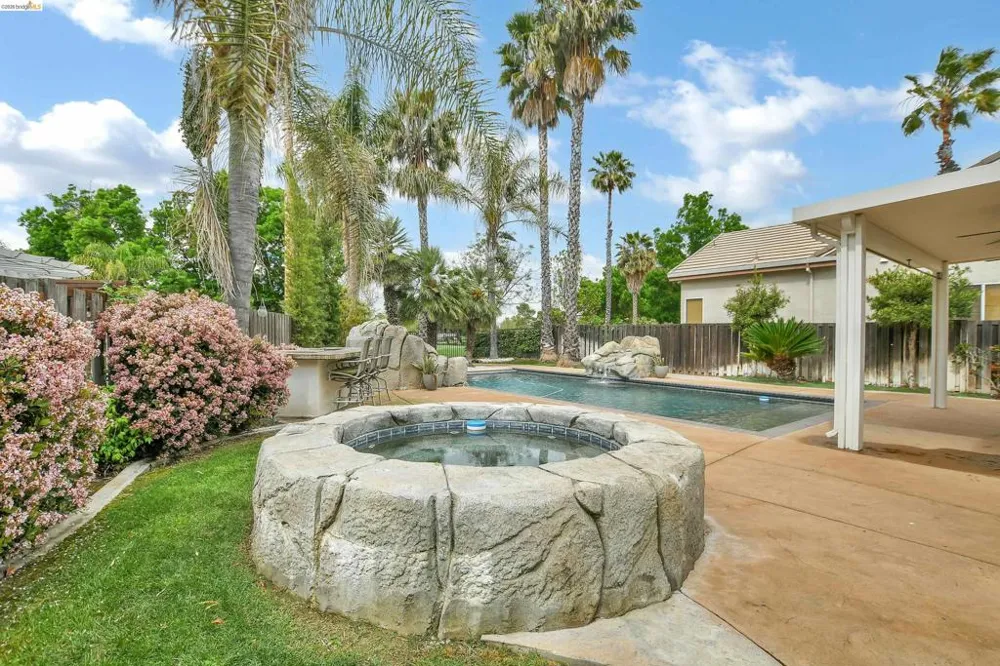 5460 Azure Ct Discovery Bay, CA 94505