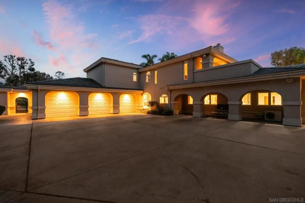 5860 Calle Camposeco Rancho Santa Fe, CA 92067