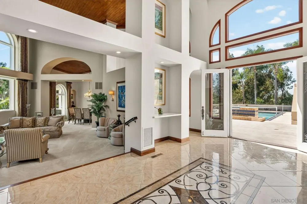 5860 Calle Camposeco Rancho Santa Fe, CA 92067