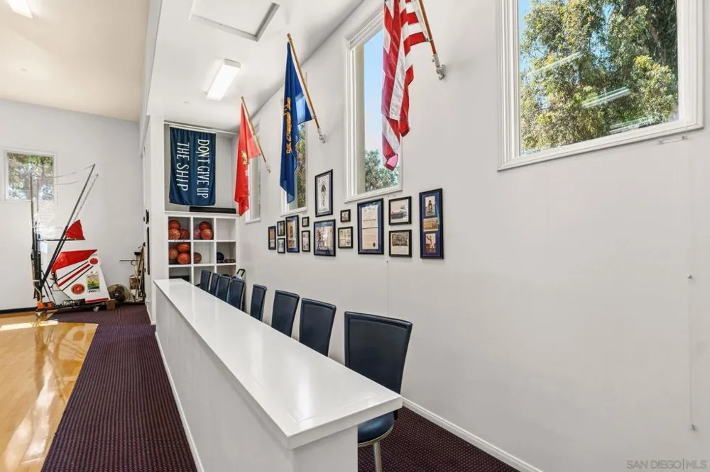 5860 Calle Camposeco Rancho Santa Fe, CA 92067
