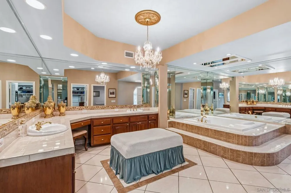 5860 Calle Camposeco Rancho Santa Fe, CA 92067