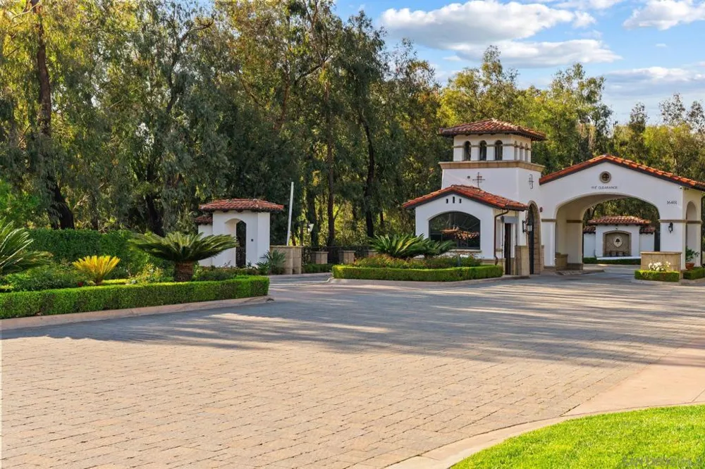 5860 Calle Camposeco Rancho Santa Fe, CA 92067