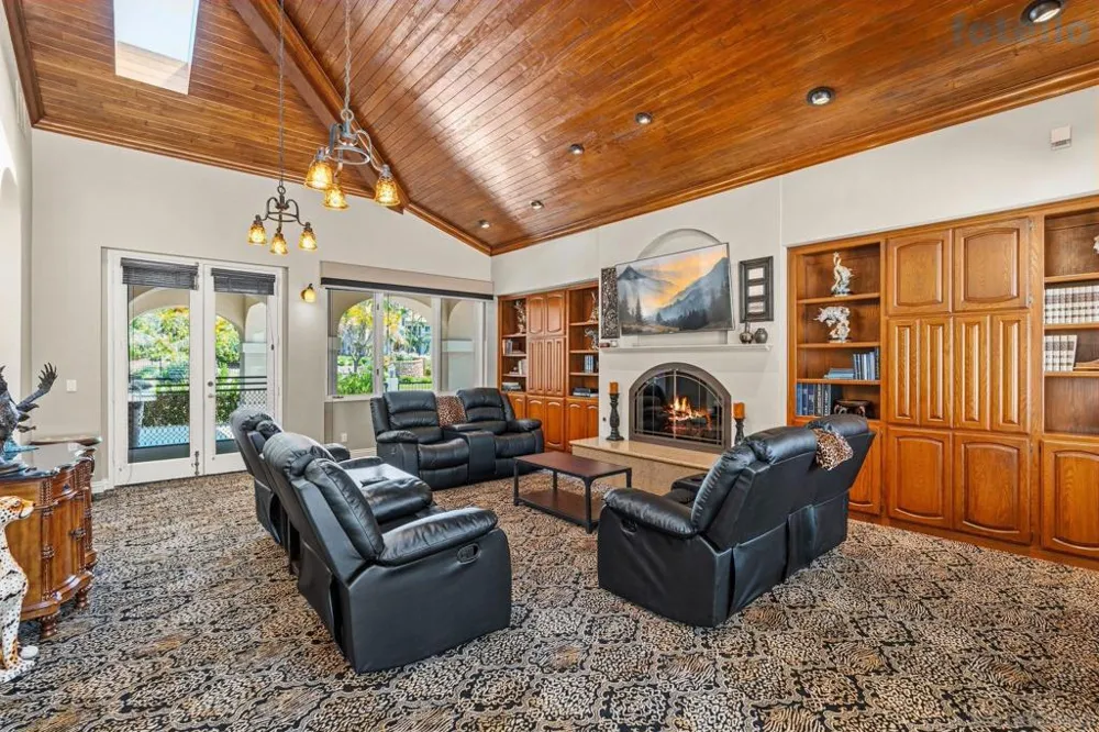 5860 Calle Camposeco Rancho Santa Fe, CA 92067