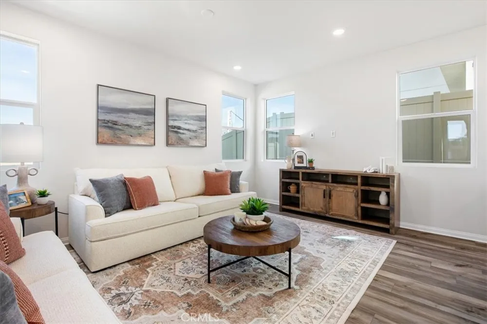 29269 Crescent Way Highland, CA 92346
