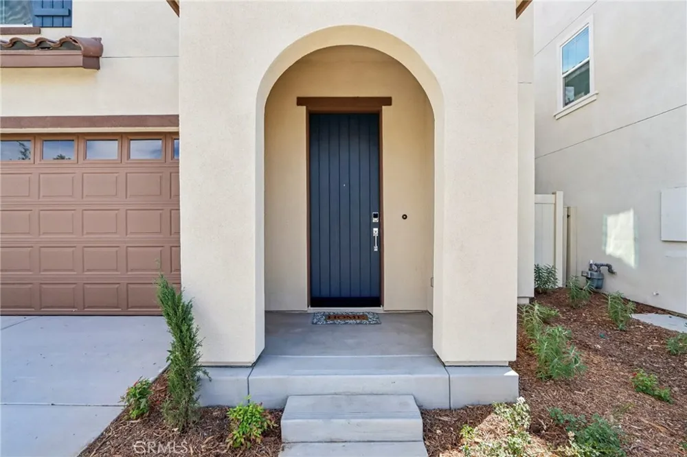 29269 Crescent Way Highland, CA 92346