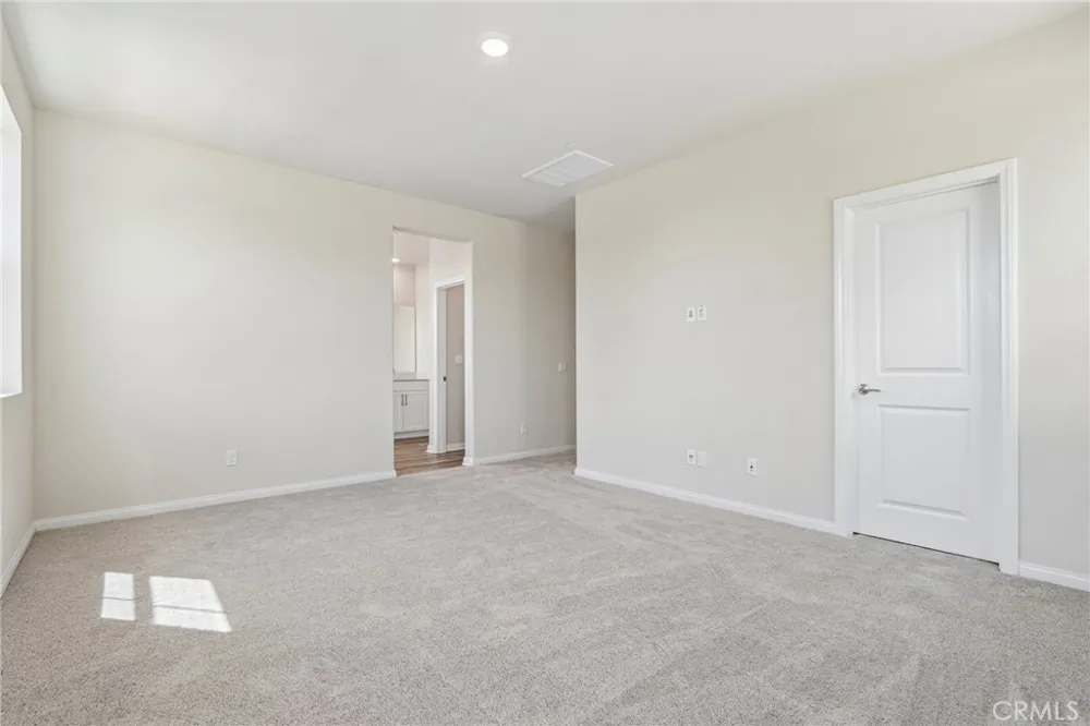 29269 Crescent Way Highland, CA 92346