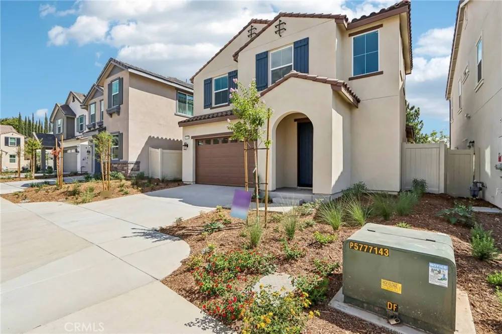 29269 Crescent Way Highland, CA 92346