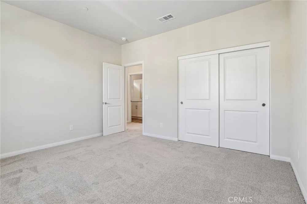29269 Crescent Way Highland, CA 92346