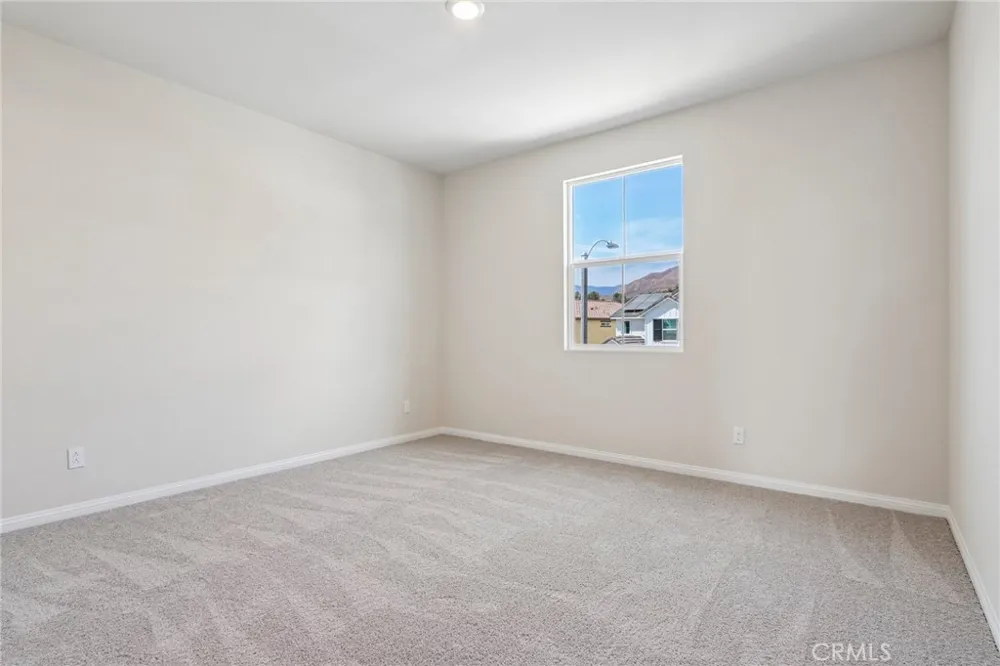 29269 Crescent Way Highland, CA 92346