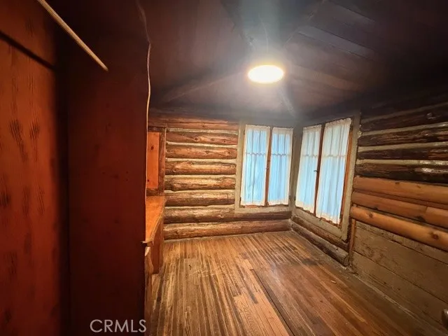 41099 Valley Of The Falls Forest Falls, CA 92339