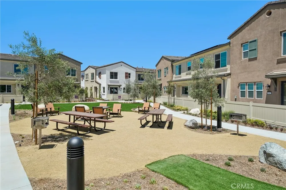 3175 Teralina Circle Riverside, CA 92503
