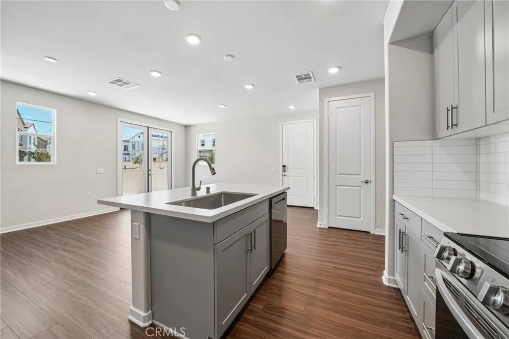3175 Teralina Circle Riverside, CA 92503