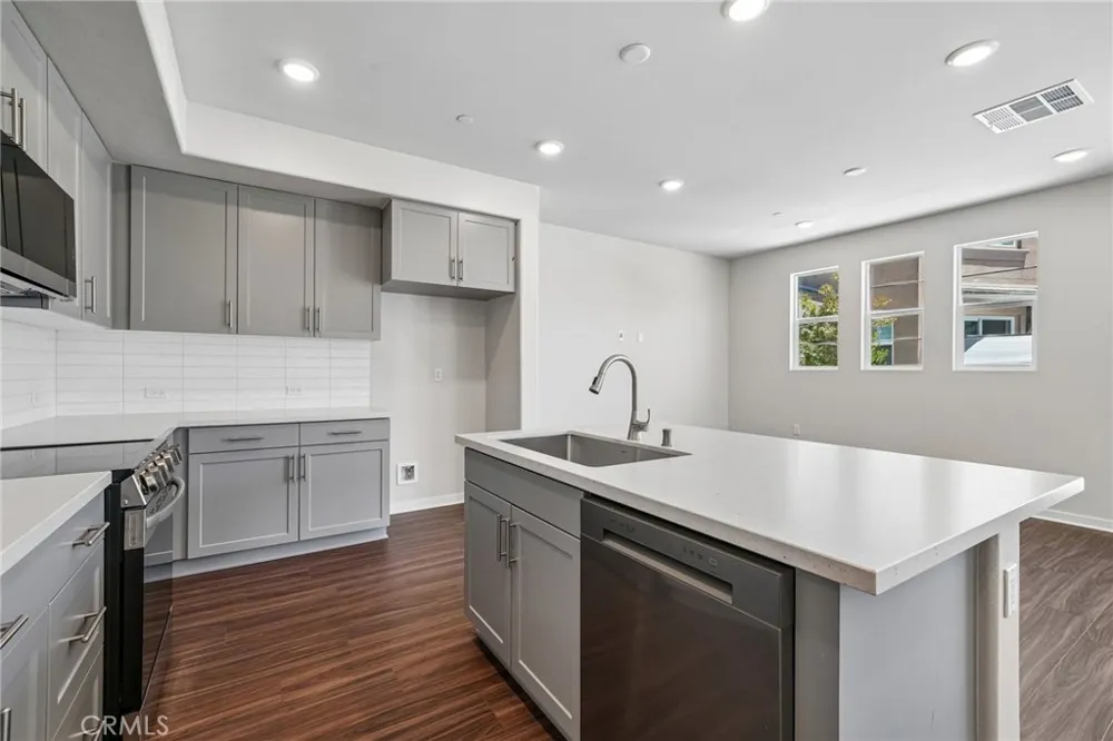 3175 Teralina Circle Riverside, CA 92503
