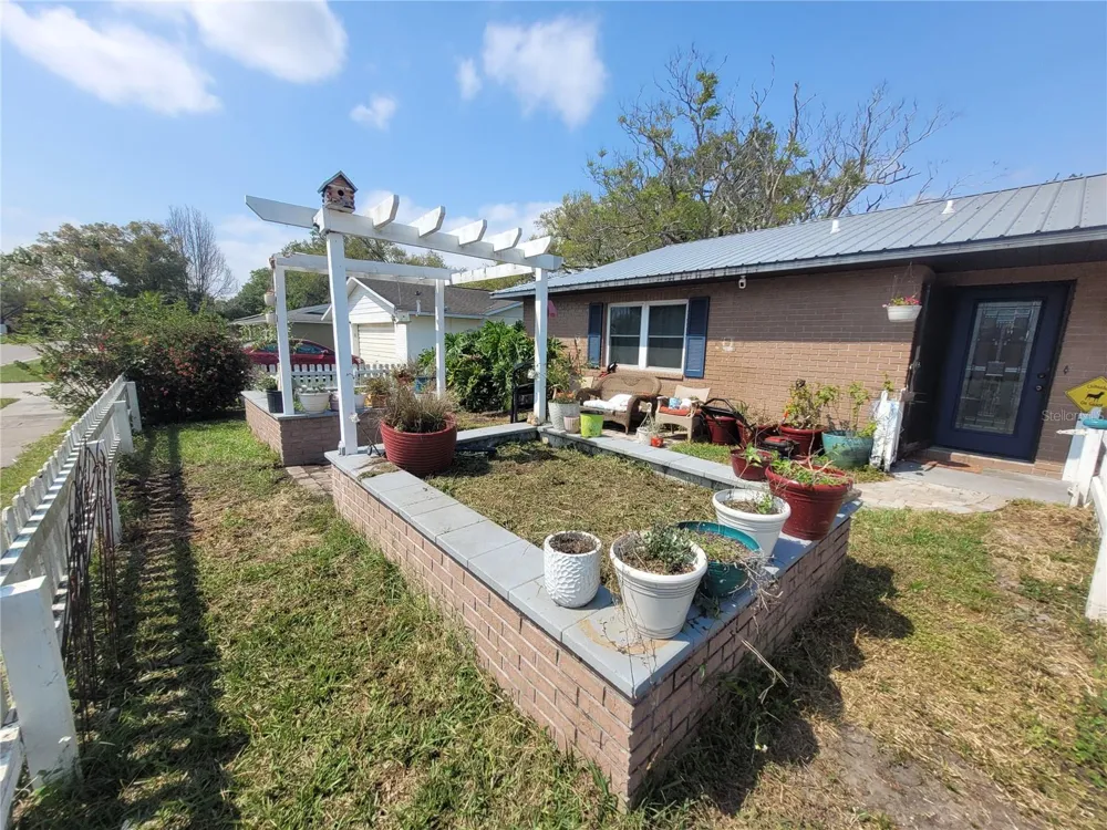 5203 PRESIDENTIAL STREET Seffner, FL 33584