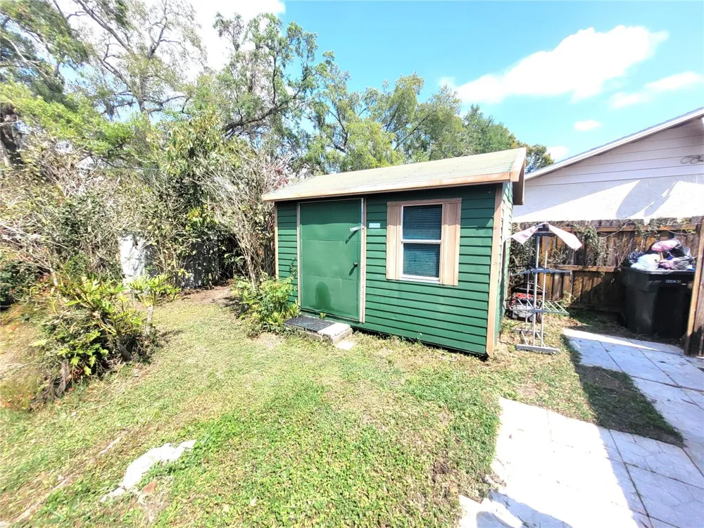 5203 PRESIDENTIAL STREET Seffner, FL 33584
