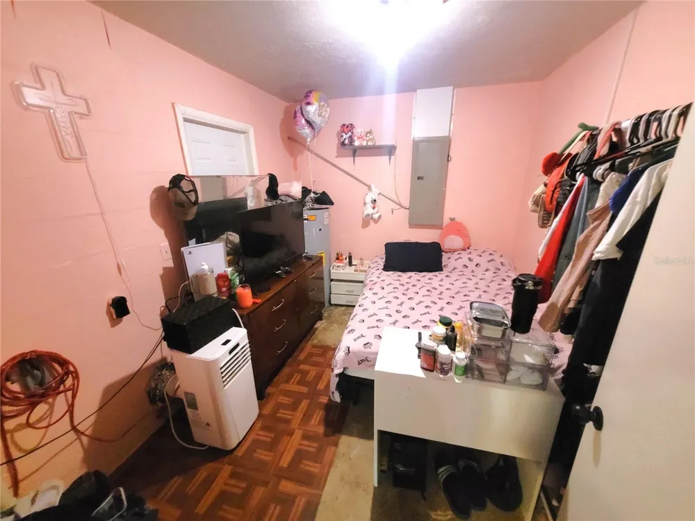 5203 PRESIDENTIAL STREET Seffner, FL 33584
