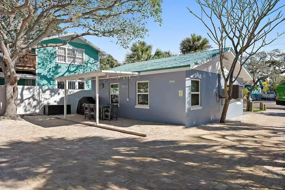 724 GULF BOULEVARD Indian Rocks Beach, FL 33785