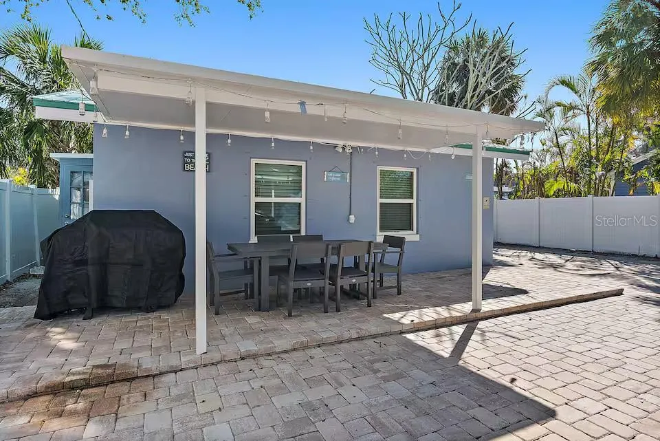 724 GULF BOULEVARD Indian Rocks Beach, FL 33785