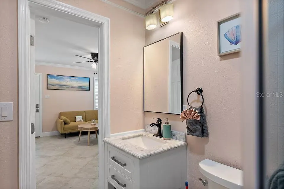 724 GULF BOULEVARD Indian Rocks Beach, FL 33785