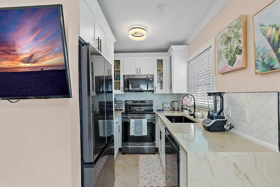 724 GULF BOULEVARD Indian Rocks Beach, FL 33785