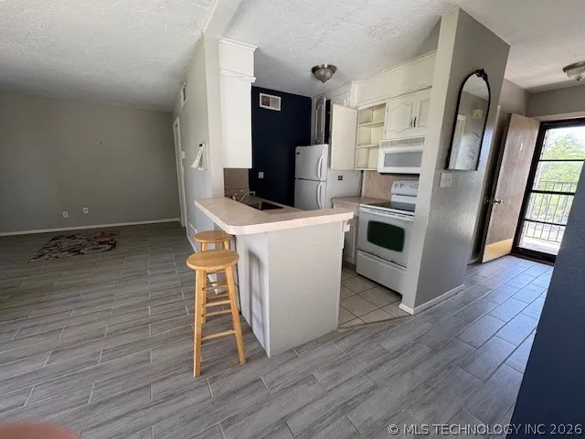 131 Falconhead #B Burneyville, OK 73430