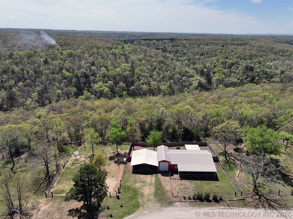449272 E 982 ROAD Vian, OK 74962