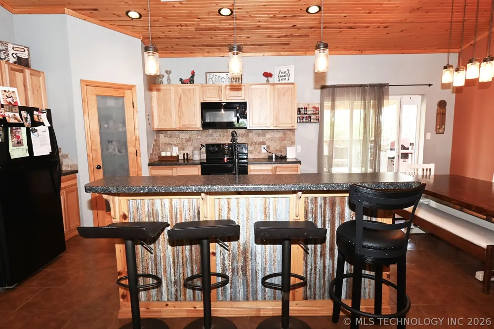 449272 E 982 ROAD Vian, OK 74962