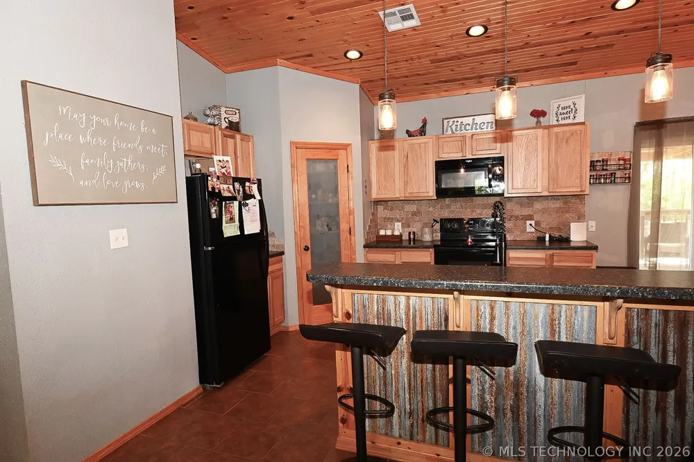 449272 E 982 ROAD Vian, OK 74962