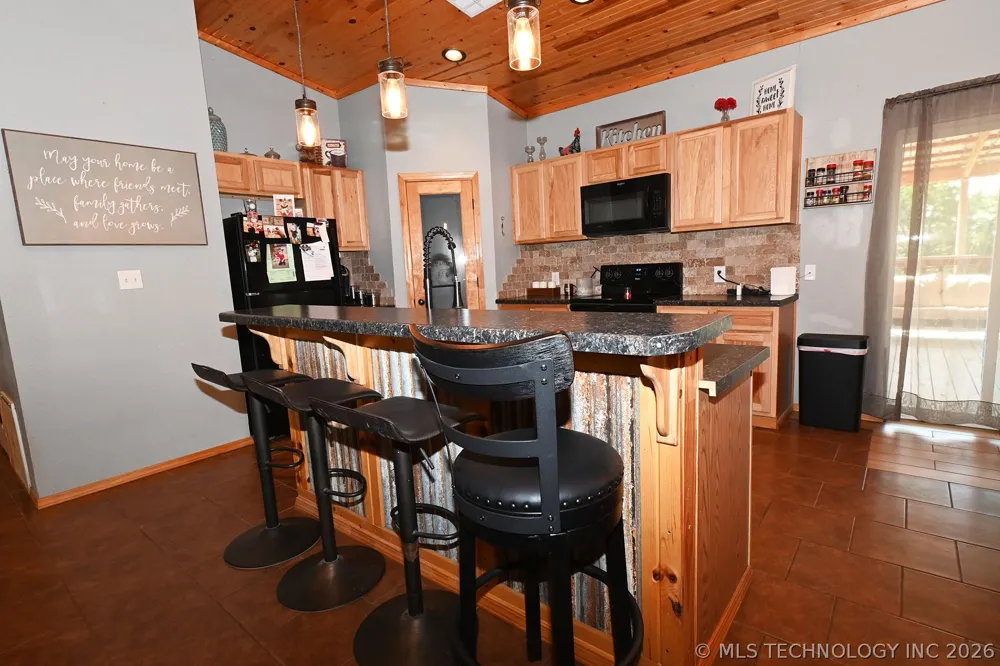 449272 E 982 ROAD Vian, OK 74962