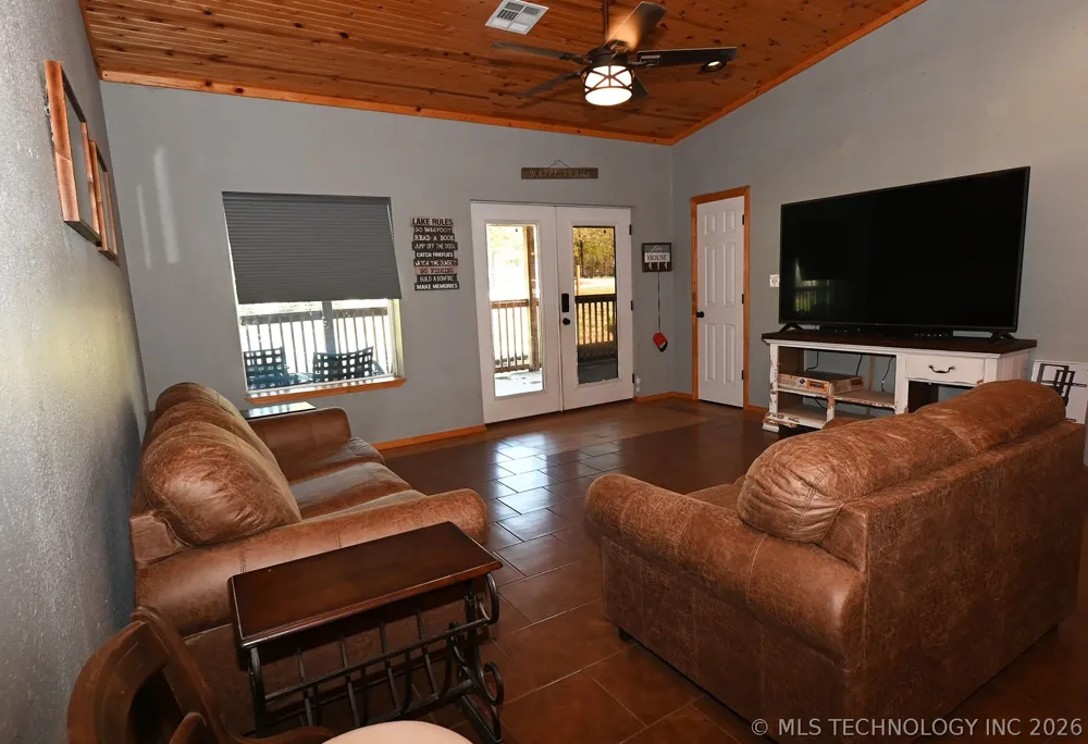 449272 E 982 ROAD Vian, OK 74962