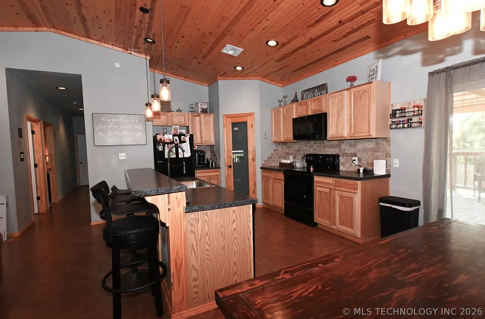449272 E 982 ROAD Vian, OK 74962