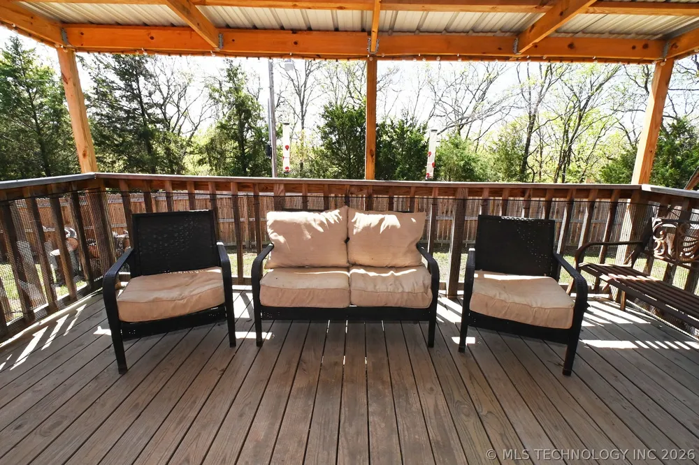449272 E 982 ROAD Vian, OK 74962