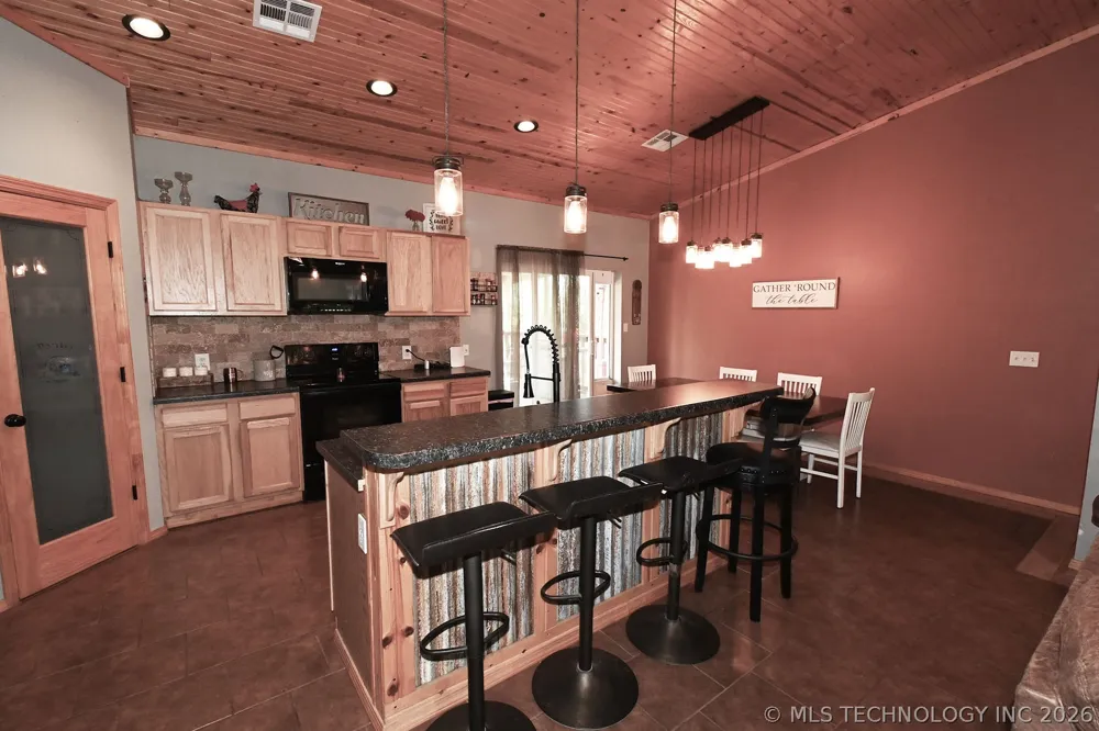 449272 E 982 ROAD Vian, OK 74962