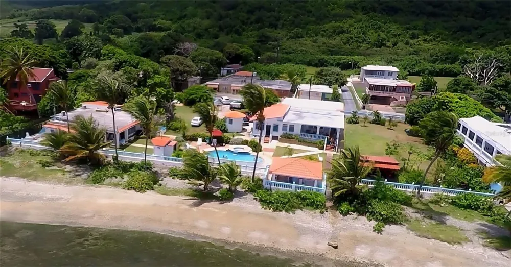 Carr #3 BEACH FRONT GUEST HOUSE Patillas, PR 00723