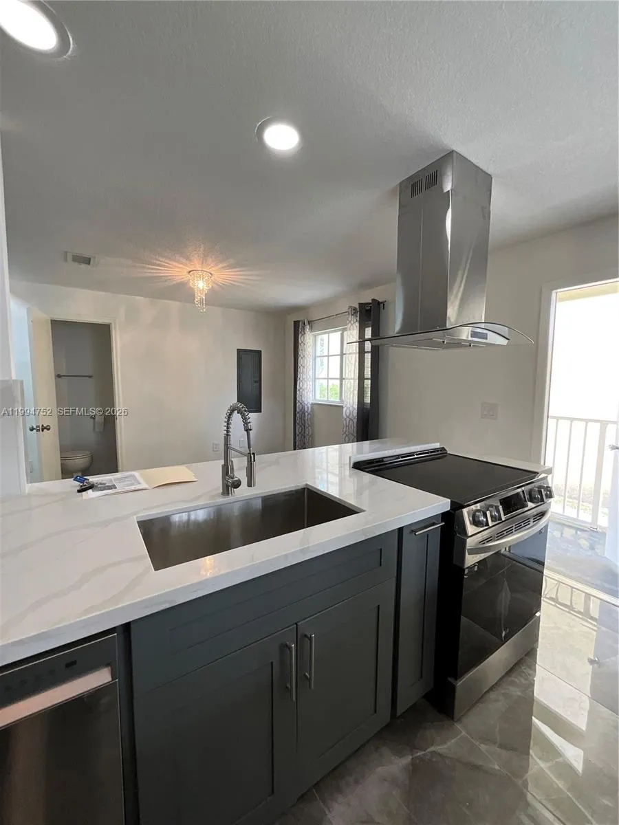 435 NW 19th Ln #19 Miami, FL 33136