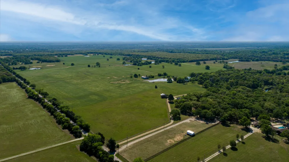 9390 County Road 4028 Kemp, TX 75143