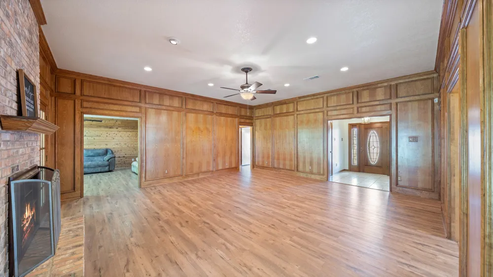 9390 County Road 4028 Kemp, TX 75143