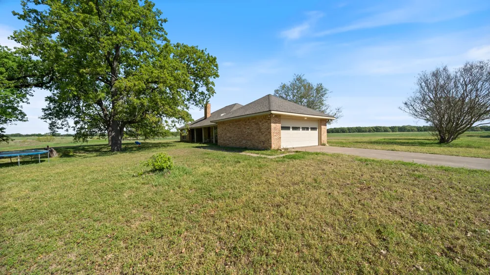 9390 County Road 4028 Kemp, TX 75143