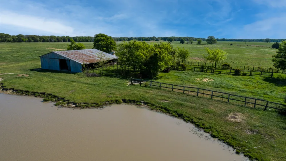 9390 County Road 4028 Kemp, TX 75143