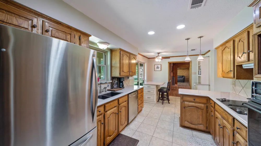 9390 County Road 4028 Kemp, TX 75143