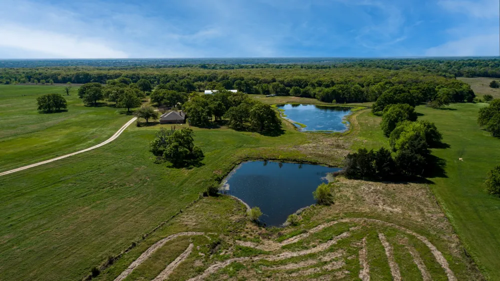 9390 County Road 4028 Kemp, TX 75143