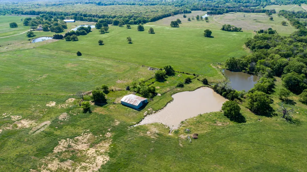 9390 County Road 4028 Kemp, TX 75143