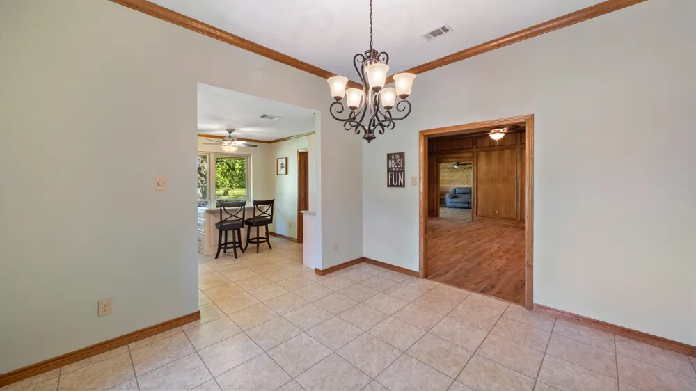 9390 County Road 4028 Kemp, TX 75143
