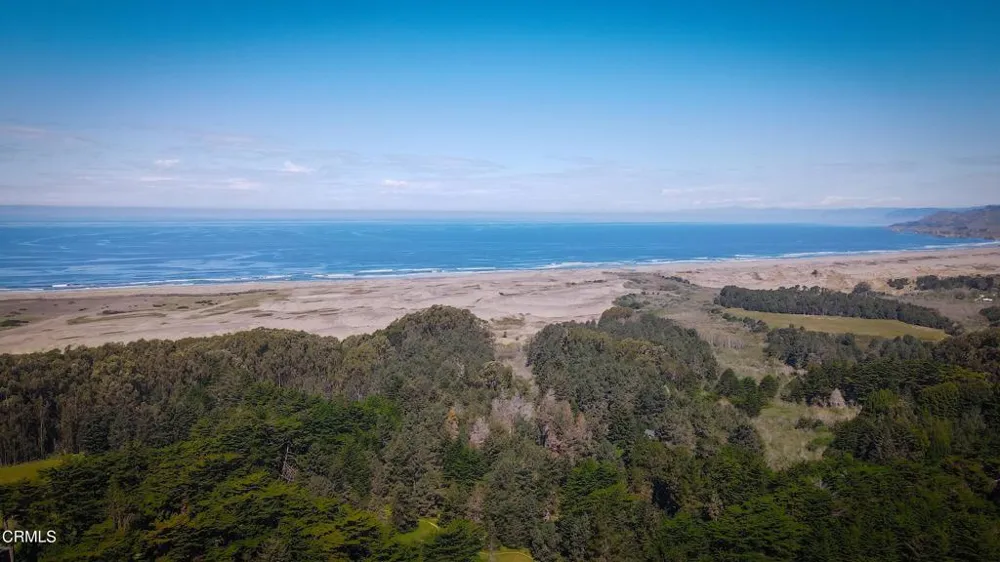 26555 Highway 1 Fort Bragg, CA 95437