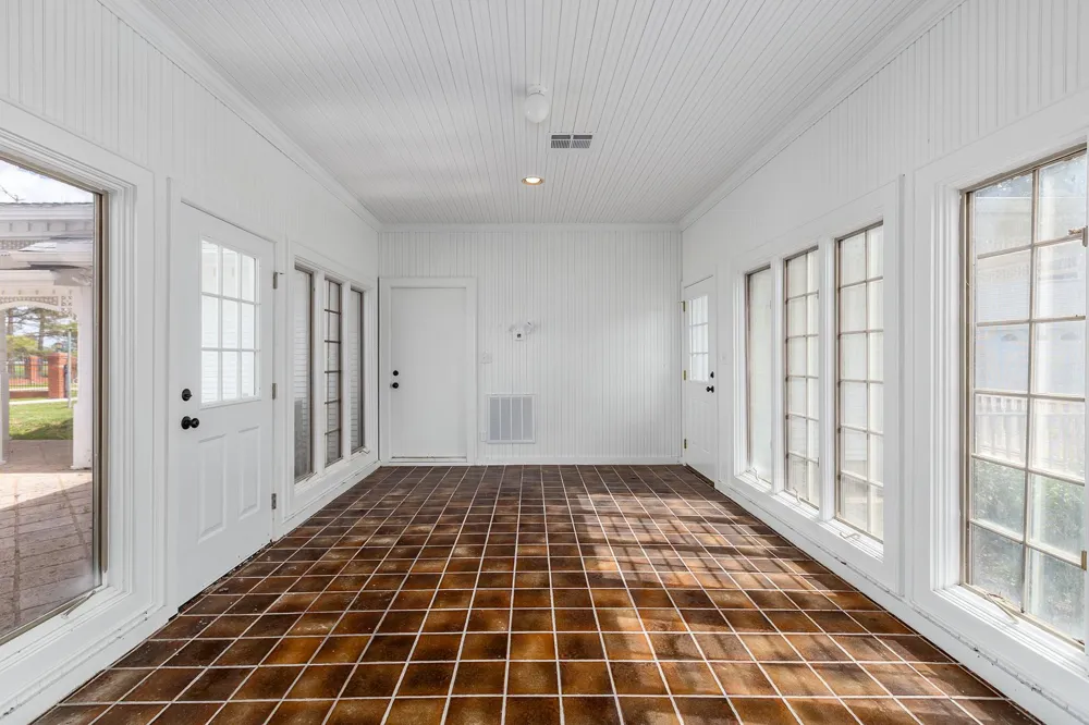 1331 County Road 2071 Hull, TX 77564